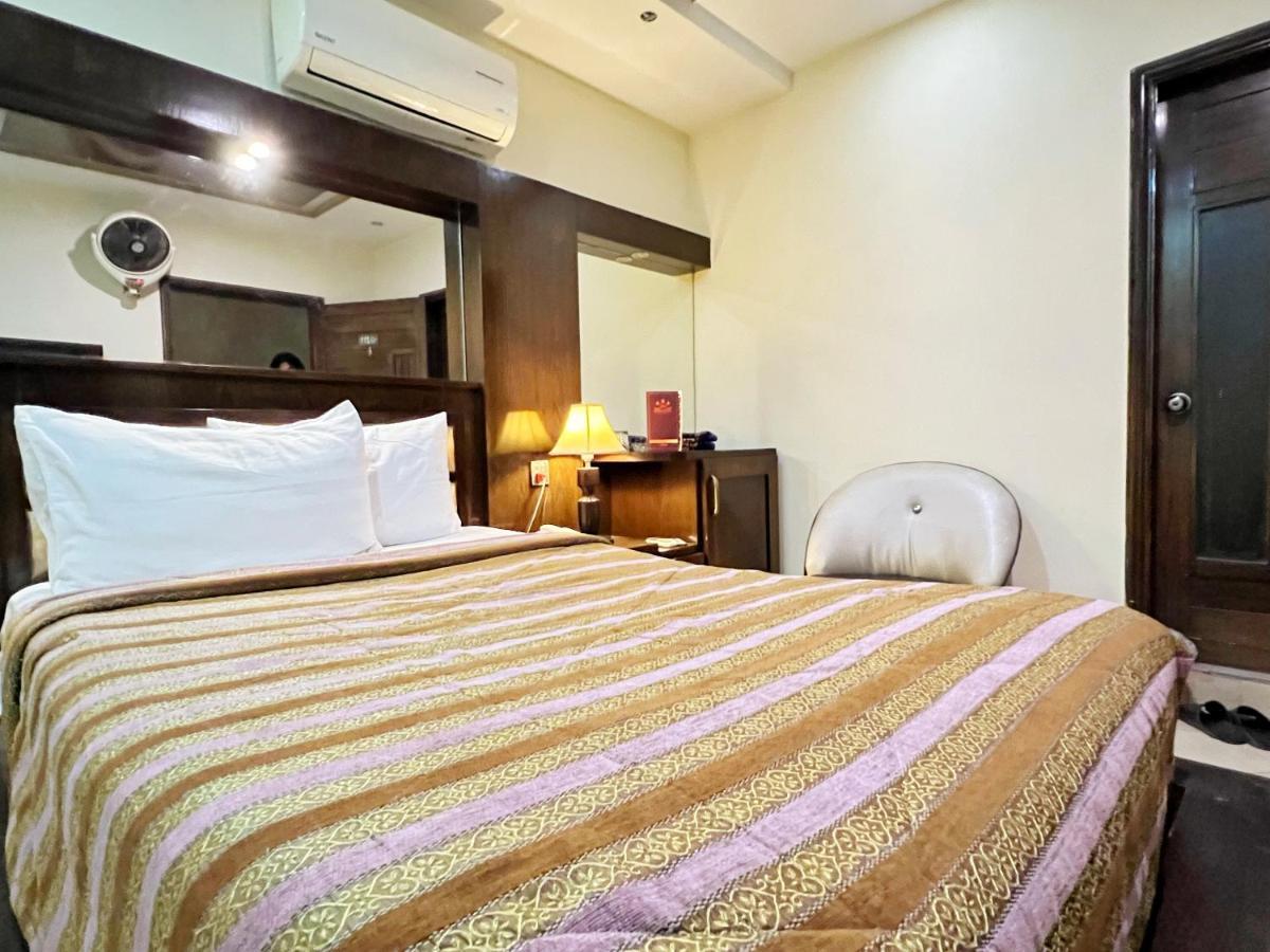 Bling Hotel International 木尔坦 外观 照片