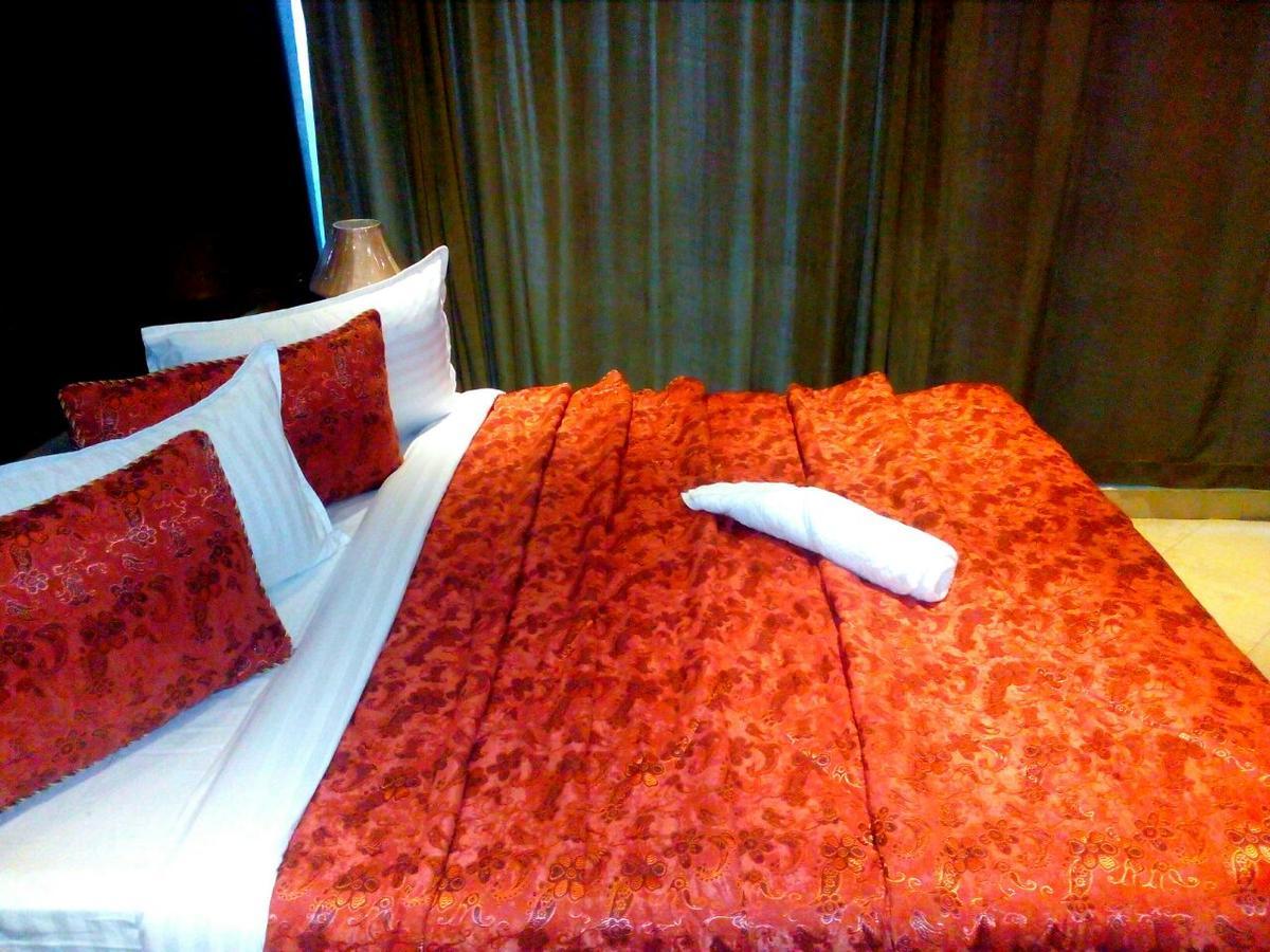 Bling Hotel International 木尔坦 外观 照片
