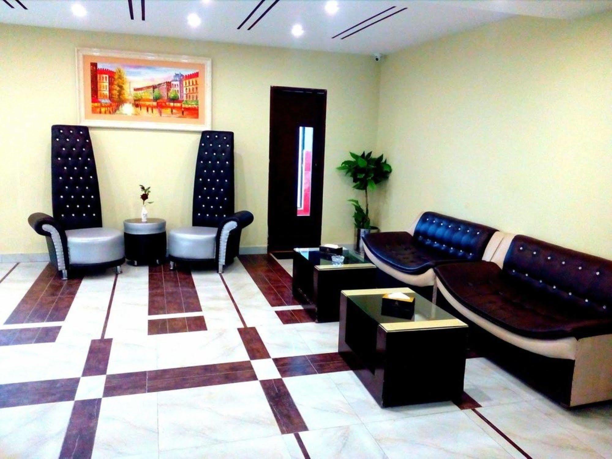 Bling Hotel International 木尔坦 外观 照片